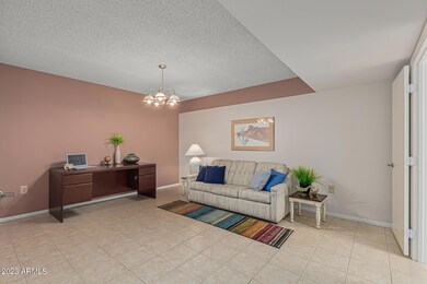 9863 W Spanish Moss Ct, Sun City, AZ 85373 - photo 4