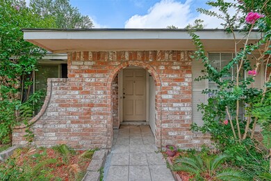 9519 Deanwood St, Houston, TX 77040 - photo 4