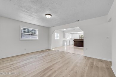 2811 Myrtis Rd, Jacksonville, FL 32218 - photo 5