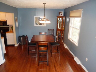 Just the right size for dining and entertaining a 