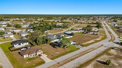 Birds eye view of property featuring a residential