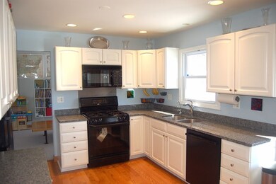 2060 Garth Ct, Naperville, IL 60565 - photo 6