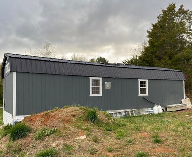 764 Lakeshore Dr, Burnside, KY 42519 - photo 2