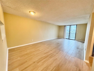 One Laurel Place Condominiums unit 608, Tampa, FL 33602 - photo 7