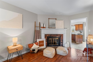 1330 5th St NE unit 196, Hickory, NC 28601 - photo 5