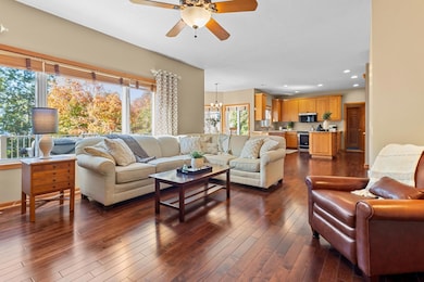 9624 Jonathan Ln, Eden Prairie, MN 55347 - photo 4