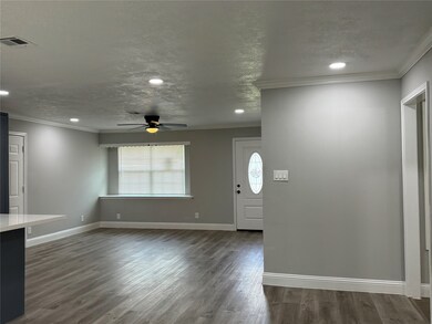 10310 Rambling Trail, Houston, TX 77089 - photo 4