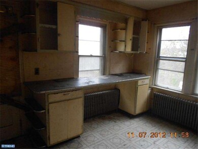 310 W 5th St, Lansdale, PA 19446 - photo 5