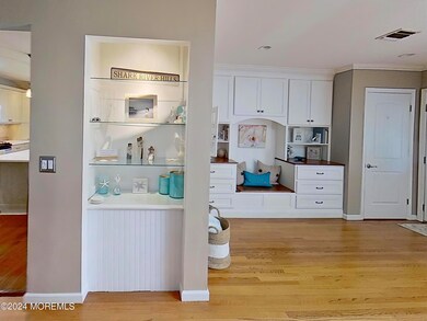 49GlenmereAve516In
