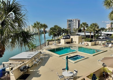 The Ambassador unit 202, South Pasadena, FL 33707 - photo 5