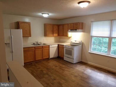 37132 Mowry Ln, Mechanicsville, MD 20659 - photo 7