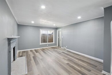 10366 Roxbury St, Detroit, MI 48224 - photo 4