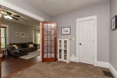 1406 K St SW, Cedar Rapids, IA 52404 - photo 3