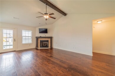 972 Red Oak St, Elkins, AR 72727 - photo 3