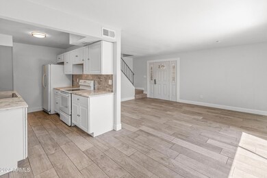 6022 W Golden Ln-17