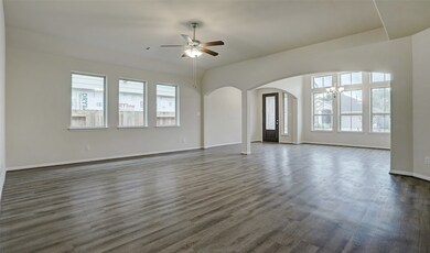 1661 Maggie Trail Dr, Alvin, TX 77511 - photo 6