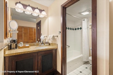 Bathroom of #623