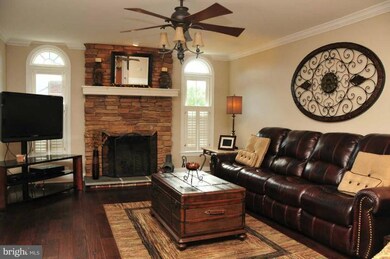 17320 Pickwick Dr, Purcellville, VA 20132 - photo 3