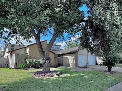 7110 Westbranch Dr, Houston, TX 77072 - photo 2