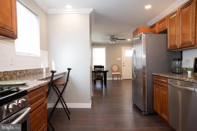 915 Martin Rd, Essex, MD 21221 - photo 7