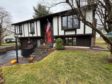 419 Gracey Ave, Meriden, CT 06451 - photo 3