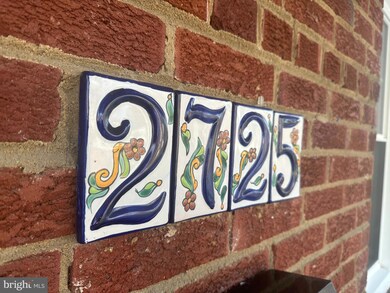 2725 Farnsworth Dr, Alexandria, VA 22303 - photo 2