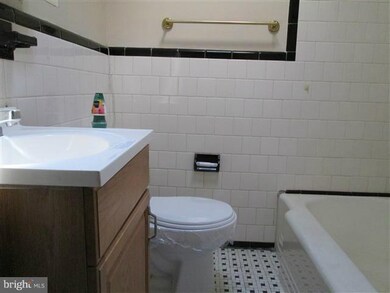 3822 Elmley Ave, Baltimore, MD 21213 - photo 7