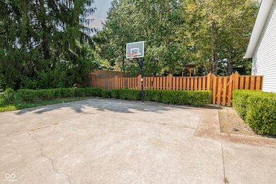 684 S Smith Rd, Bloomington, IN 47401 - photo 3