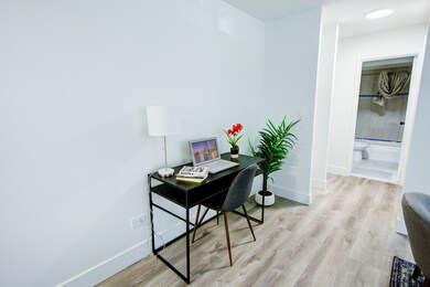 unlisted-address, Chicago, IL 60625 - photo 6