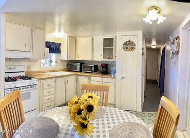 2094 N Forest Line Rd, Ash Fork, AZ 86320 - photo 6