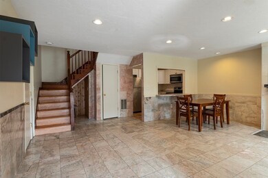 158 Quincy Shore Dr unit 81, Quincy, MA 02171 - photo 2