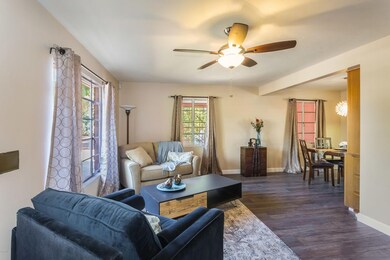2907 E Pinchot-3 - Copy