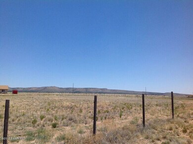 26817 N Sweet Pea Bud Ln, Paulden, AZ 86334 - photo 5