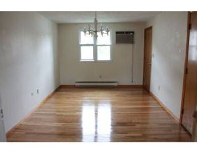 11 Garnet St unit 2, Watertown, MA 02472 - photo 4