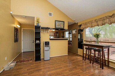 10050 Lasaber Ct, Houston, TX 77038 - photo 6