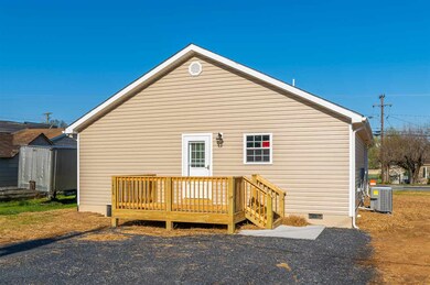 1408 N Delphine Ave, Waynesboro, VA 22980 - photo 6