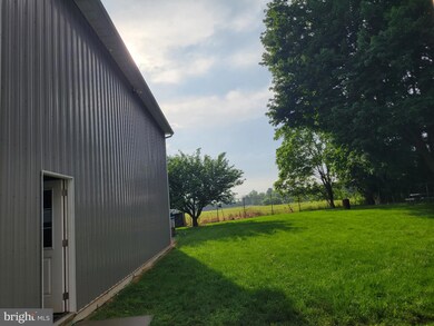 733 Nazareth Pike, Nazareth, PA 18064 - photo 4