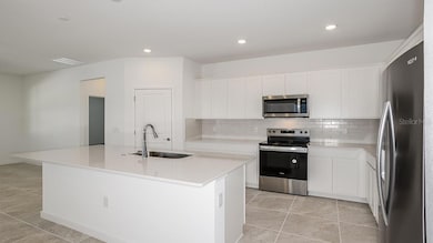 Designer Kitchen w/Center Island