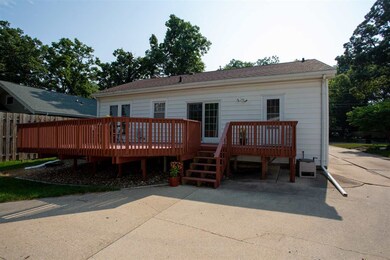 2105 Rownd St, Cedar Falls, IA 50613 - photo 3