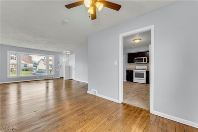 26156 Benton Ave, Euclid, OH 44132 - photo 5