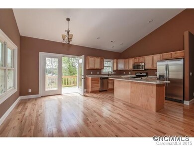 11 Bowen Rd, Asheville, NC 28803 - photo 6