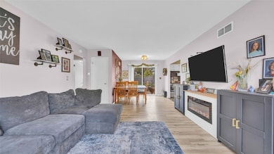 218 Riverview Dr, Vinton, IA 52349 - photo 5