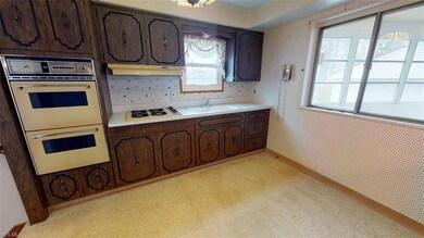 1733 Rush Rd, Wickliffe, OH 44092 - photo 7