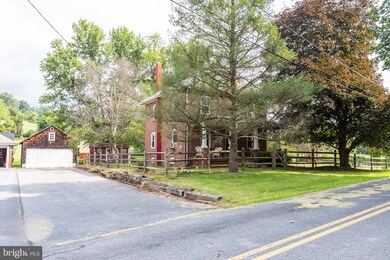 134 Lewis Rd, Reading, PA 19606 - photo 2