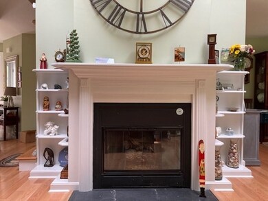 17 Walnut Ct, Rockland, MA 02370 - photo 3