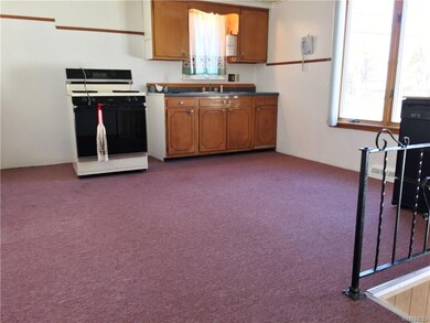 Kitchen is bright and cheery - just bring your des
