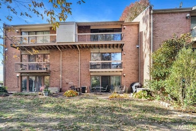 5270 Cedarstone Ct unit C, Saint Louis, MO 63129 - photo 3