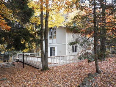 109 Hillcrest Dr, Hawley, PA 18428 - photo 3