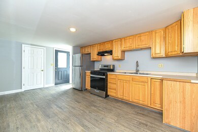 18 Cross St, Nashua, NH 03064 - photo 4