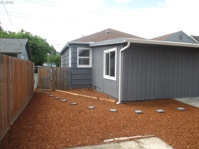 125 SW Harrison St, Sheridan, OR 97378 - photo 2